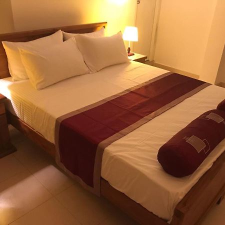 Apartamento Ocean Pebbles Dehiwala-Mount Lavinia Exterior foto