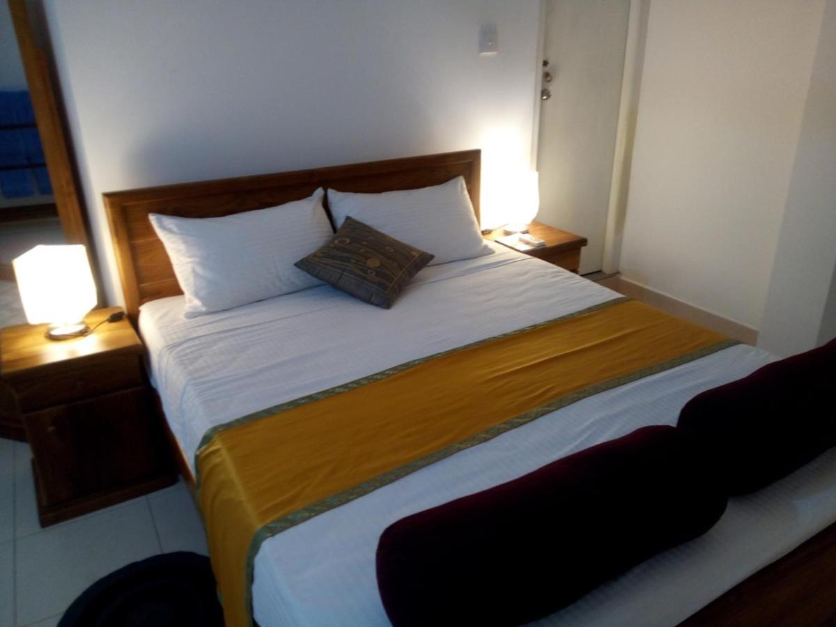 Apartamento Ocean Pebbles Dehiwala-Mount Lavinia Exterior foto