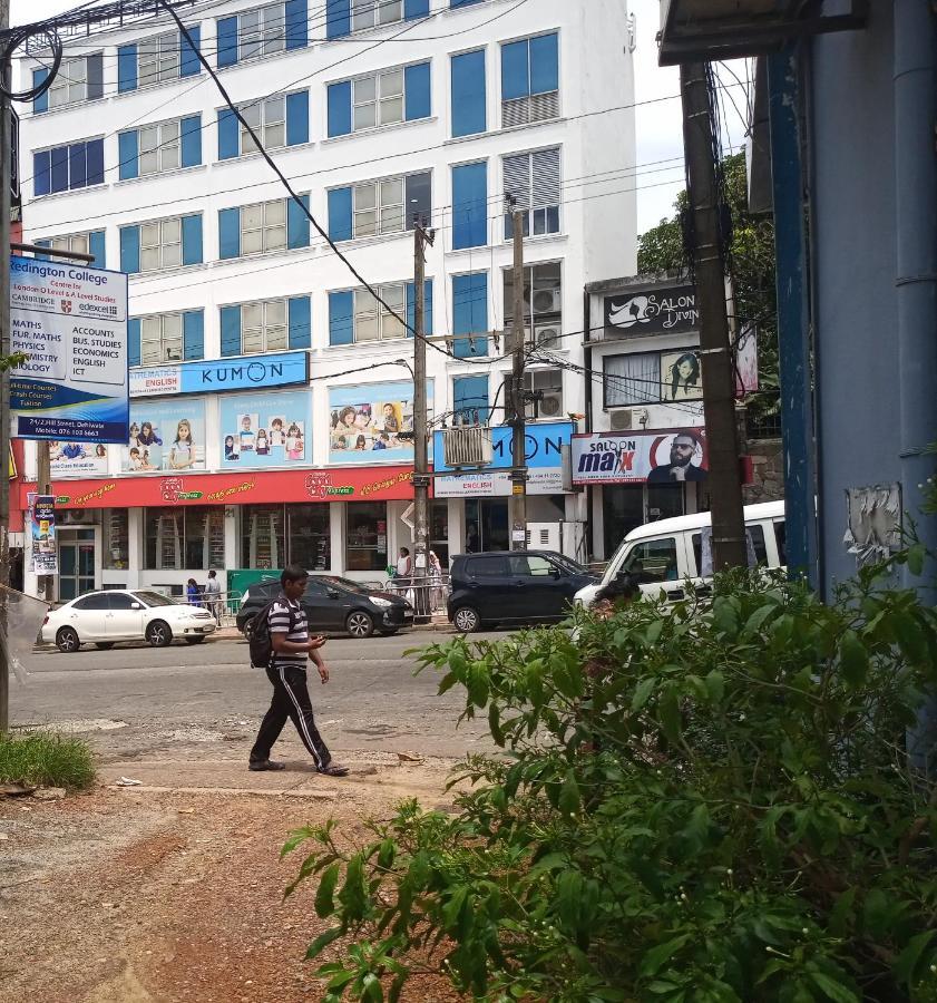 Apartamento Ocean Pebbles Dehiwala-Mount Lavinia Exterior foto