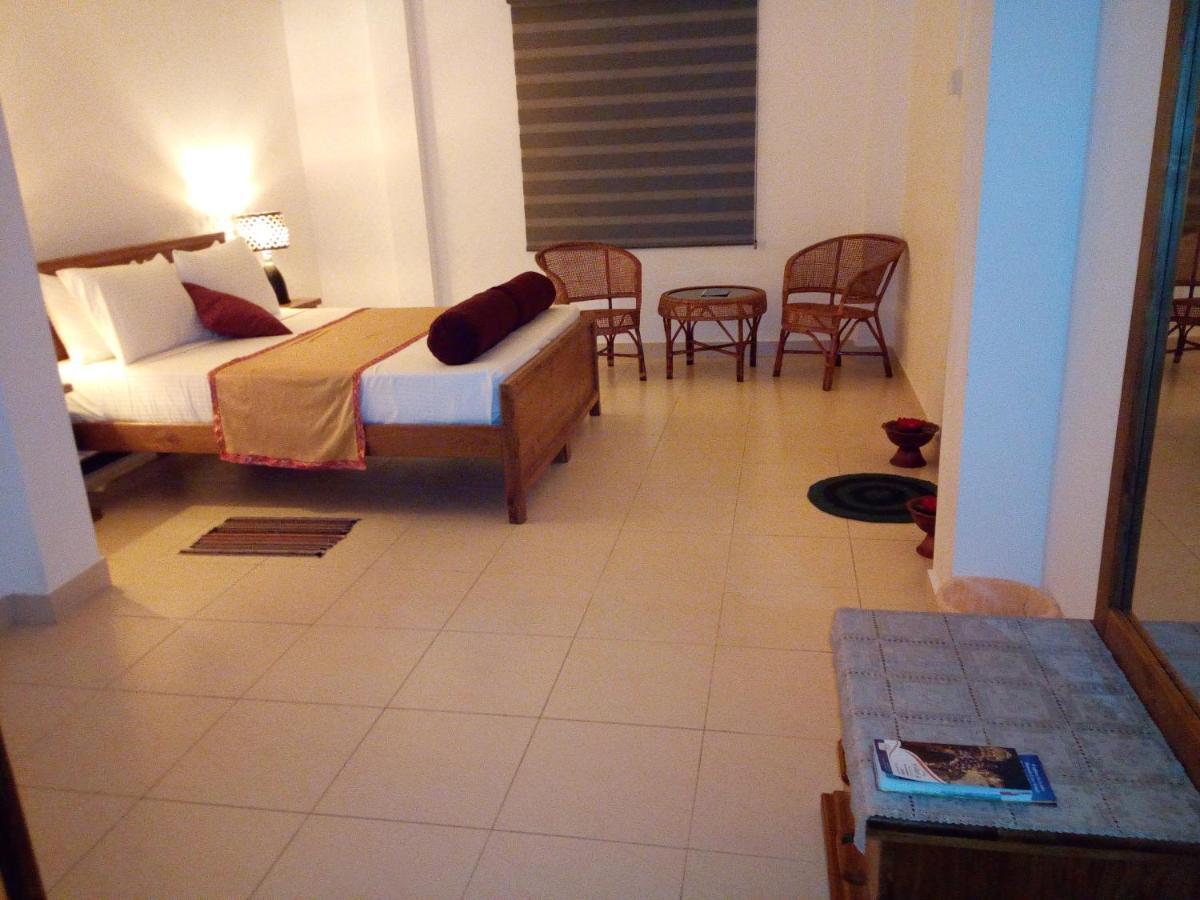 Apartamento Ocean Pebbles Dehiwala-Mount Lavinia Exterior foto