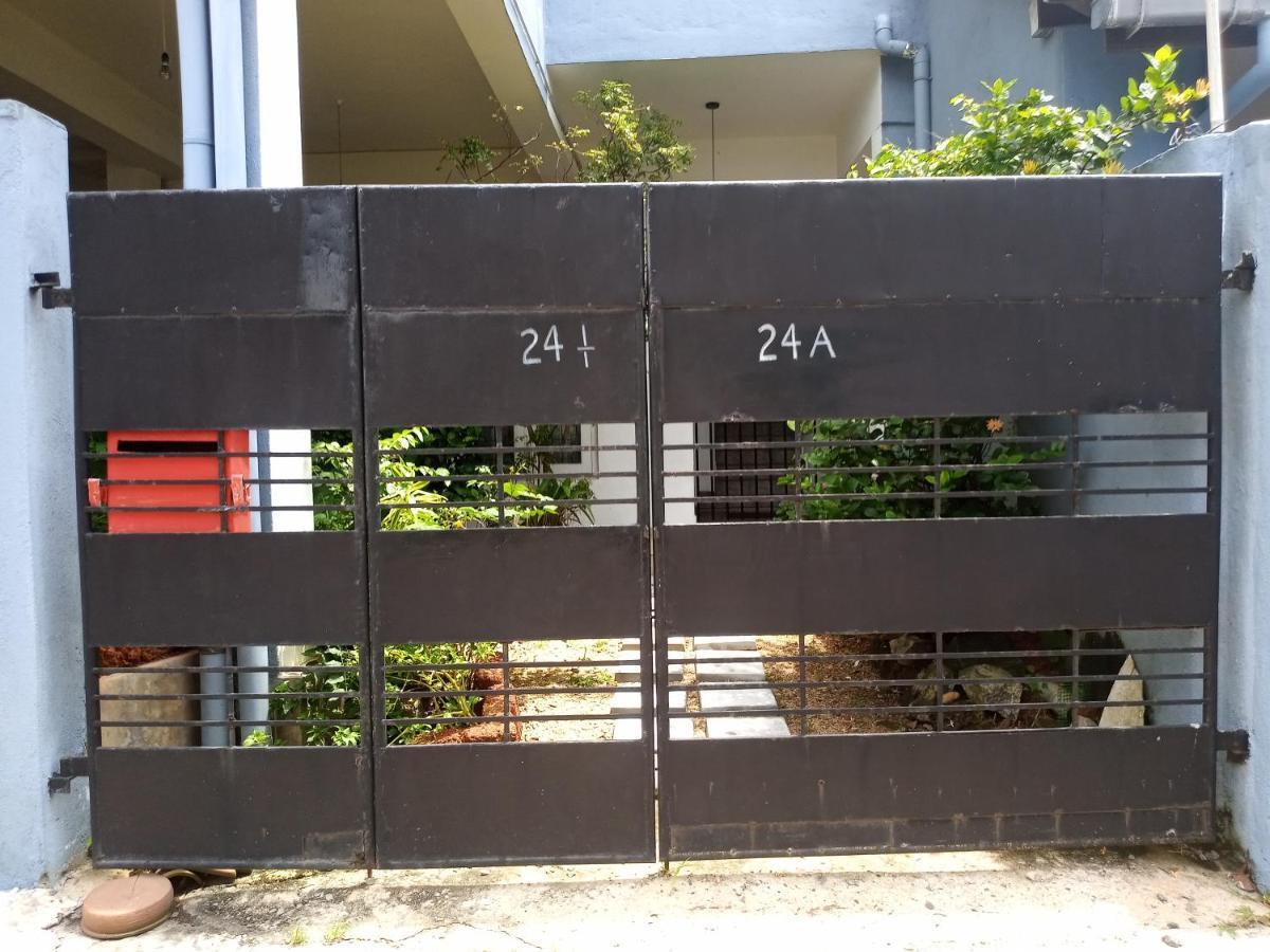 Apartamento Ocean Pebbles Dehiwala-Mount Lavinia Exterior foto